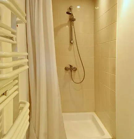 Renzo Apartmán